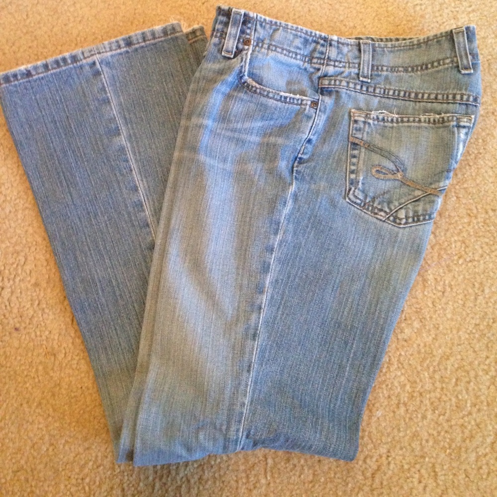 BKE "Wendi" jeans 30/31 1/2. Mid rise. Bootcut.